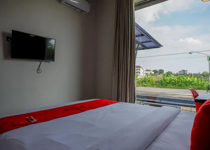 Reddoorz Plus Near Solo Baru